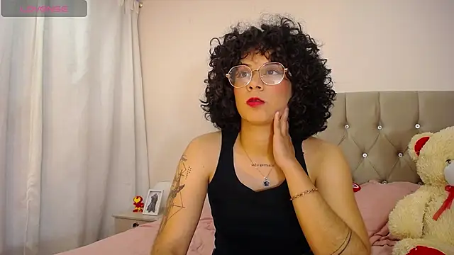 Snapshot of zoe_alanaa chatting on October 22, 11:37 pm zoe alanaa online show from October 22, 11:37 pm