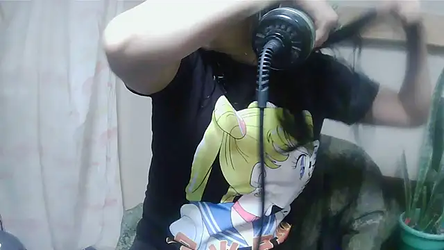 Snapshot of Jennys_room_77 chatting on April 5, 7:11 pm Jennys room 77 online show from April 5, 7:11 pm
