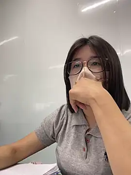 Snapshot of LanJeny_sexy chatting on December 5, 8:22 am LanJeny sexy online show from December 5, 8:22 am