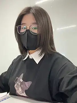 Snapshot of LanJeny_sexy chatting on December 19, 2:12 am LanJeny sexy online show from December 19, 2:12 am