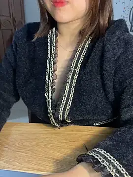 Snapshot of LanJeny_sexy chatting on February 3, 12:36 pm LanJeny sexy online show from February 3, 12:36 pm