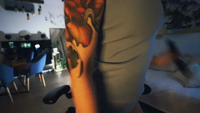 Leona Mell online show from January 15, 11:08 pm