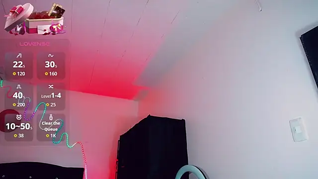 Kendall hornyy online show from February 5, 7:07 pm