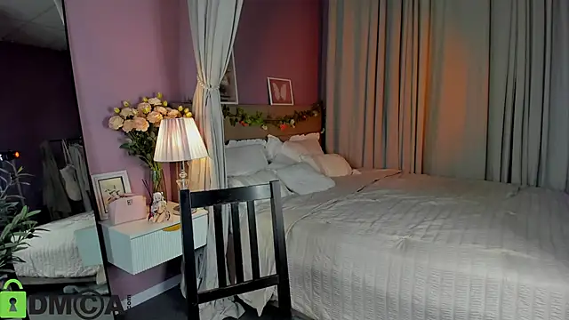 Dearly Emily online show from March 1, 4:09 pm