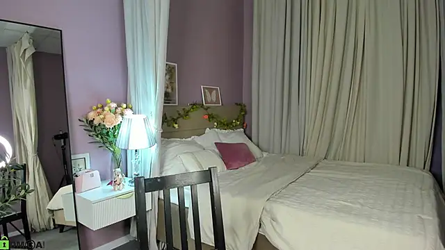 Snapshot of Dearly_Emily chatting on May 20, 5:30 pm Dearly Emily online show from May 20, 5:30 pm