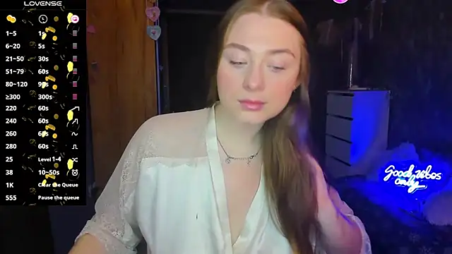 Demure Smile online show from March 14, 6:10 am