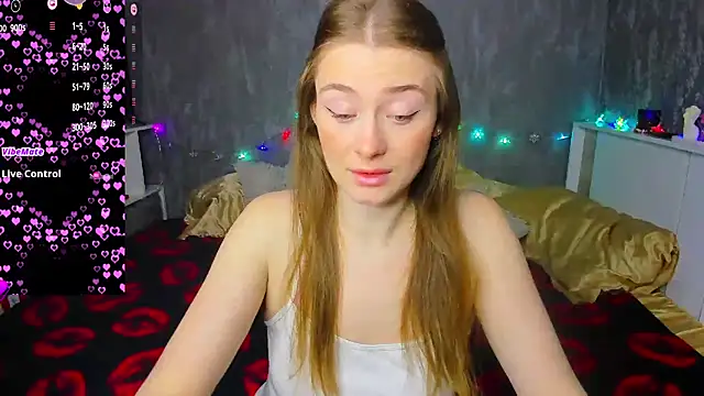 Demure Smile online show from November 14, 2:21 am