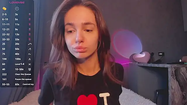 Snapshot of JudyAngil chatting on September 30, 5:34 am JudyAngil online show from September 30, 5:34 am