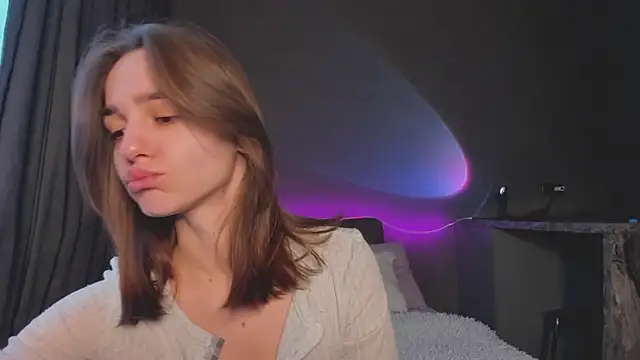 Snapshot of JudyAngil chatting on February 12, 6:19 am JudyAngil online show from February 12, 6:19 am