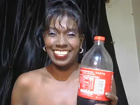 Fuckable Nasty MILF online show from January 12, 6:05 pm