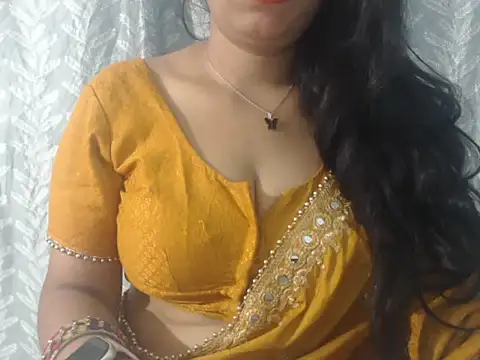 Snapshot of cute-priy chatting on December 16, 6:32 am cute-priy online show from December 16, 6:32 am