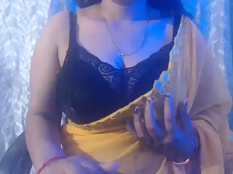 cute-priy online show from November 6, 5:08 am