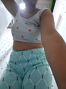 Snapshot of sexy-latin10 chatting on September 26, 10:30 am sexy-latin10 online show from September 26, 10:30 am