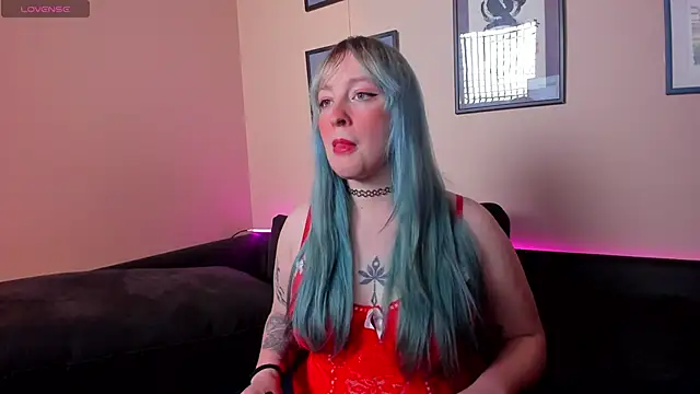 Snapshot of Nicole__Aniston_ chatting on April 8, 10:37 am Nicole Aniston online show from April 8, 10:37 am