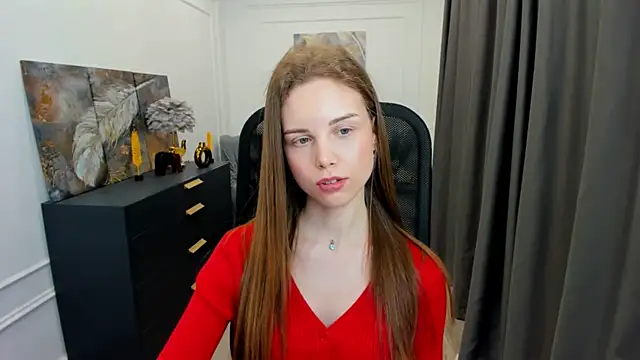 MileyWings online show from April 29, 5:41 pm
