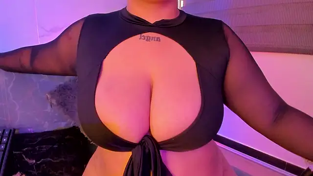 dayan silva  online show from April 24, 10:12 pm