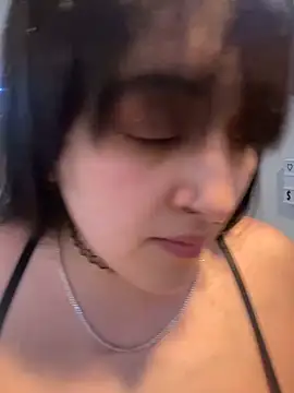 Snapshot of ThicBunz chatting on February 15, 2:37 am ThicBunz online show from February 15, 2:37 am