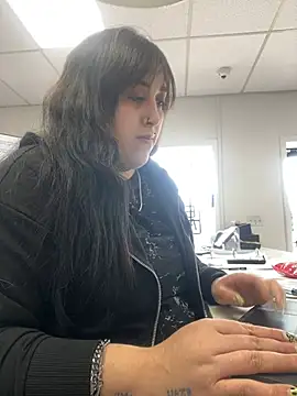 Snapshot of ThicBunz chatting on March 4, 3:15 pm ThicBunz online show from March 4, 3:15 pm