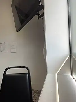 Snapshot of ThicBunz chatting on March 9, 5:49 pm ThicBunz online show from March 9, 5:49 pm