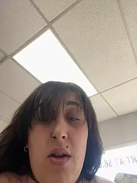 Snapshot of ThicBunz chatting on March 10, 2:26 pm ThicBunz online show from March 10, 2:26 pm