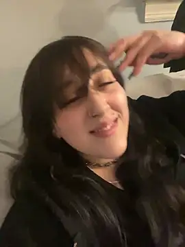 Snapshot of ThicBunz chatting on March 15, 12:25 am ThicBunz online show from March 15, 12:25 am