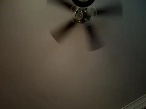 Snapshot of ThicBunz chatting on September 9, 2:49 pm ThicBunz online show from September 9, 2:49 pm