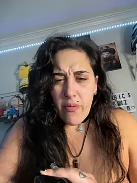 Snapshot of ThicBunz chatting on September 15, 2:50 pm ThicBunz online show from September 15, 2:50 pm