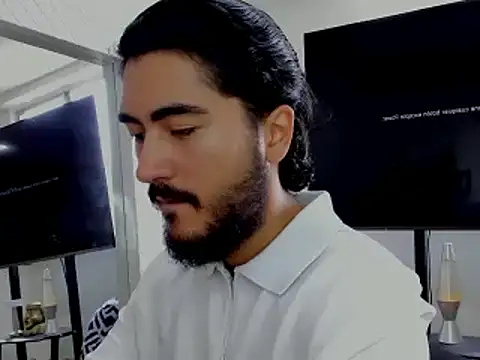 Snapshot of david__johnson372 chatting on February 7, 2:15 pm david johnson372 online show from February 7, 2:15 pm