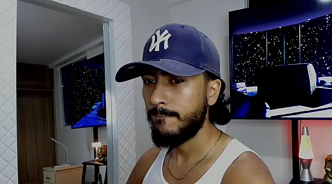 Snapshot of david__johnson372 chatting on February 15, 11:25 pm david johnson372 online show from February 15, 11:25 pm