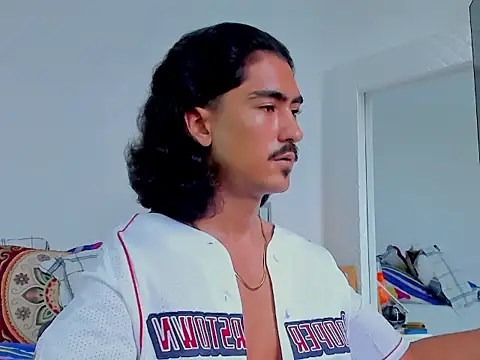 Snapshot of david__johnson372 chatting on September 18, 1:24 pm david johnson372 online show from September 18, 1:24 pm