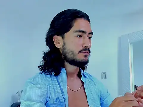 Snapshot of david__johnson372 chatting on November 29, 1:47 pm david johnson372 online show from November 29, 1:47 pm