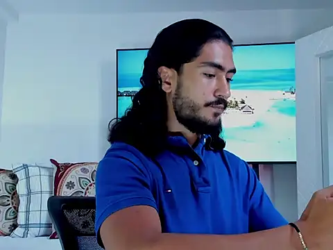 Snapshot of david__johnson372 chatting on February 5, 2:33 pm david johnson372 online show from February 5, 2:33 pm