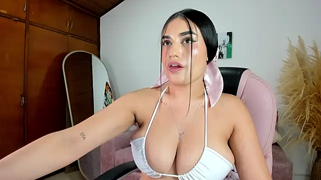 Snapshot of Alheli_16 chatting on February 26, 7:02 pm Alheli 16 online show from February 26, 7:02 pm