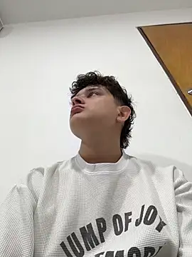 Nathan Bluee online show from October 10, 11:31 am