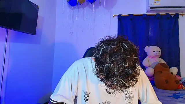 Snapshot of Nathan_Bluee chatting on March 3, 5:19 pm Nathan Bluee online show from March 3, 5:19 pm