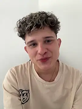 Snapshot of Nathan_Bluee chatting on April 4, 4:04 pm Nathan Bluee online show from April 4, 4:04 pm