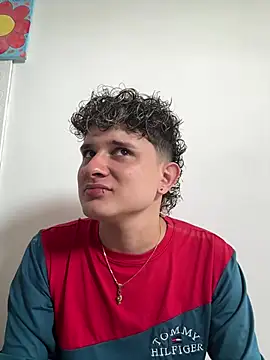 Snapshot of Nathan_Bluee chatting on April 7, 4:18 pm Nathan Bluee online show from April 7, 4:18 pm