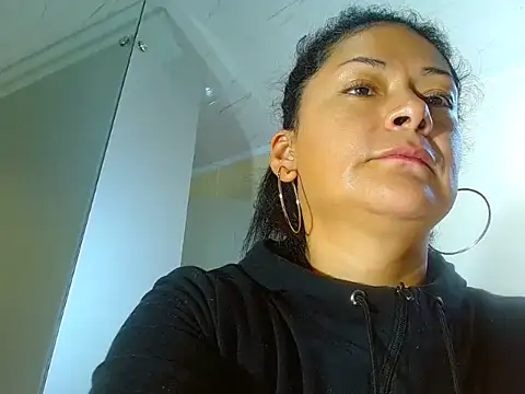 hornymilf 69xxx online show from December 10, 4:49 pm