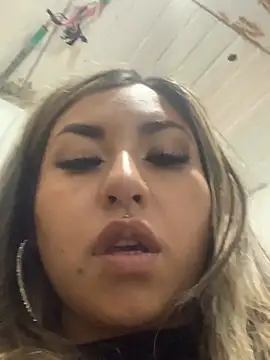 Snapshot of Khalyk_G chatting on December 13, 6:10 am Khalyk G online show from December 13, 6:10 am