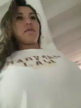 Snapshot of Khalyk_G chatting on February 11, 9:14 pm Khalyk G online show from February 11, 9:14 pm