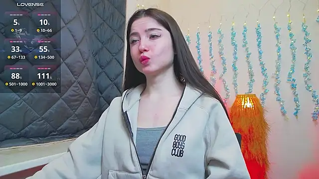 Luxuryalma online show from March 23, 6:28 am