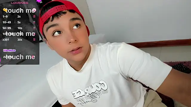 Seductivo jr online show from February 1, 3:19 am