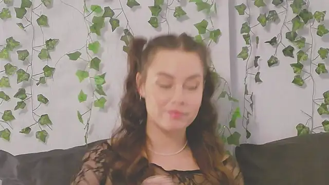 MiaNell online show from February 23, 7:49 pm