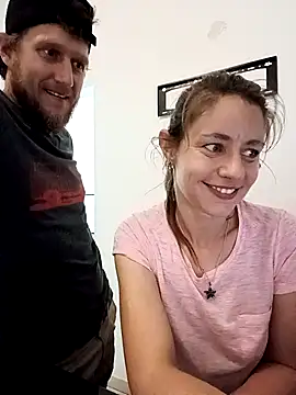 Missmesexycouple69 online show from November 21, 3:33 pm