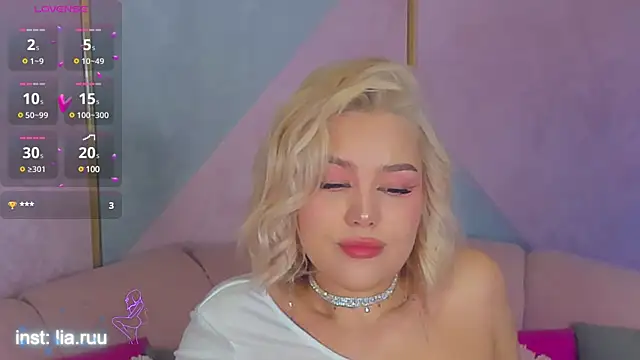 LIA KITTY online show from December 20, 12:27 pm