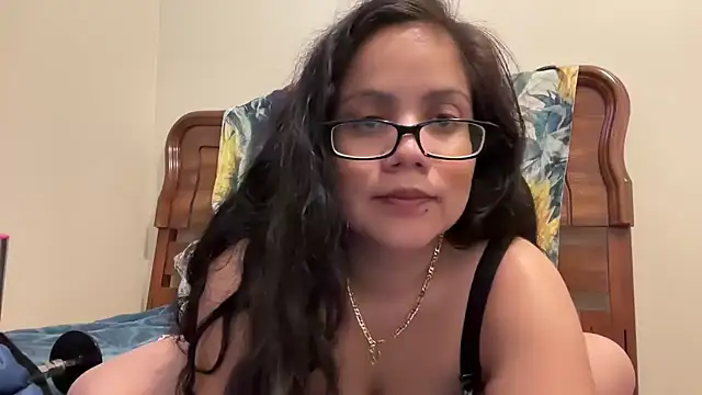 Snapshot of Babygirl_katalina chatting on April 6, 3:02 pm Babygirl katalina online show from April 6, 3:02 pm