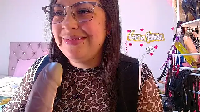 lanaqueen699 online show from April 27, 4:05 pm