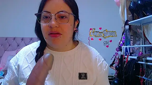 lanaqueen699 online show from May 13, 12:13 pm