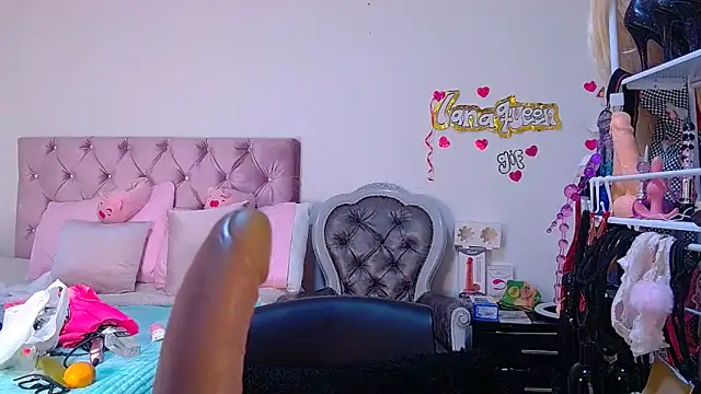 lanaqueen699 online show from May 21, 12:23 pm