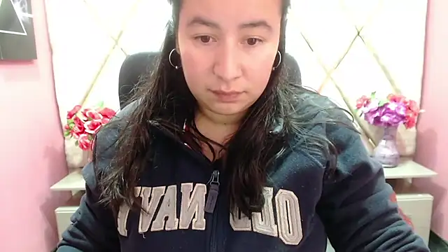 Snapshot of NaomyPrinces chatting on December 21, 12:59 pm NaomyPrinces online show from December 21, 12:59 pm